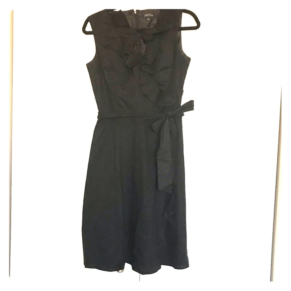PRICE DROP! Super Classy Tahari Wrap-like Dress